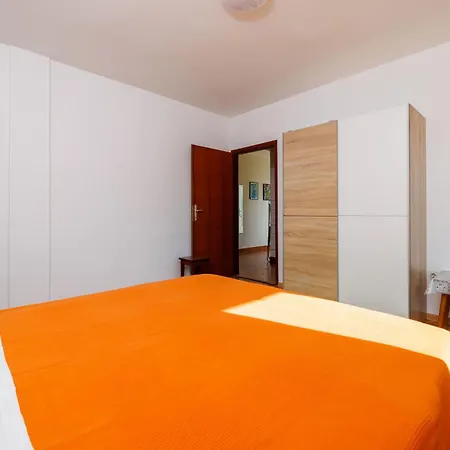 Apartment Zdravka