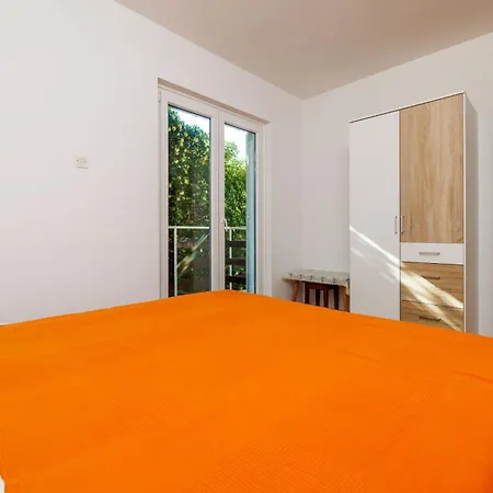 Zdravka Apartament Banjol