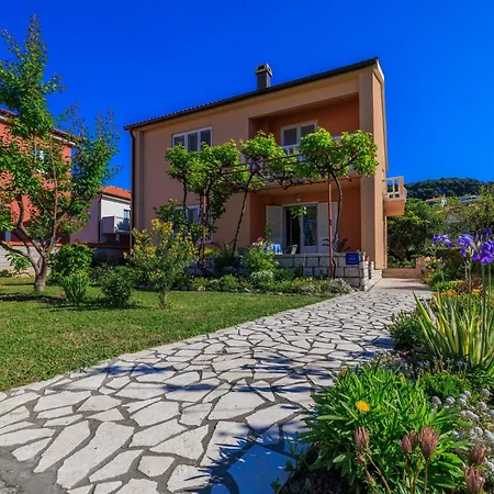 Zdravka Apartament Banjol