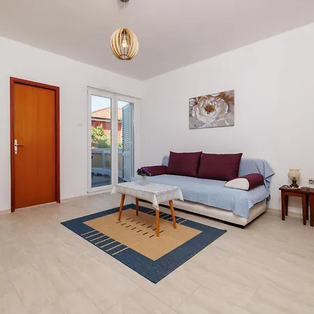 Zdravka Apartament Banjol